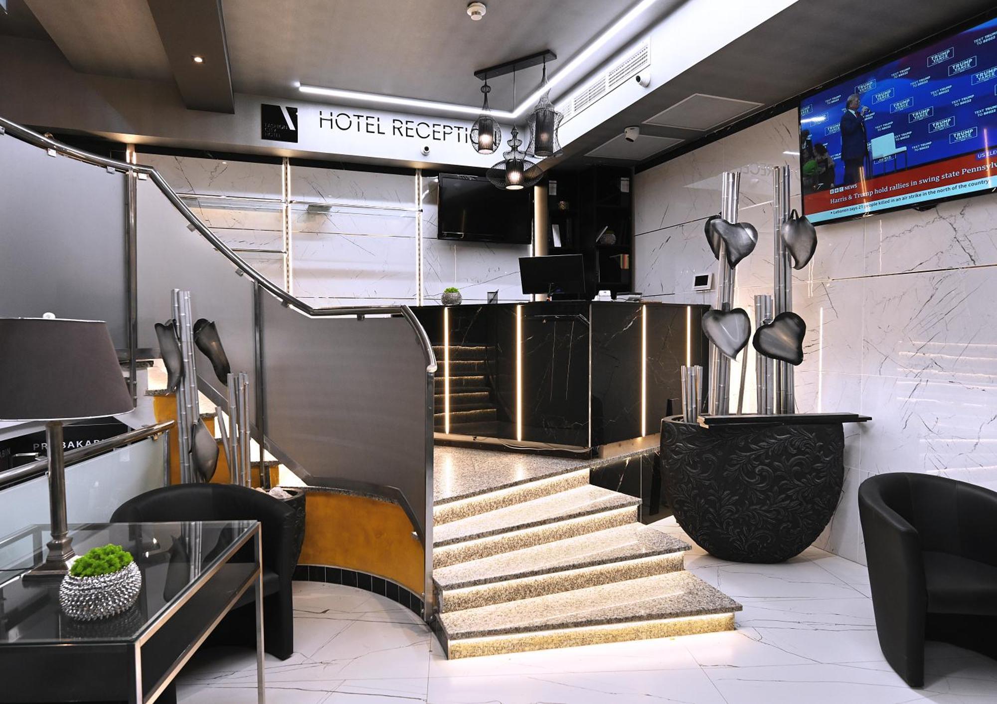 Fashion City Hotel Superior Budapest Ngoại thất bức ảnh