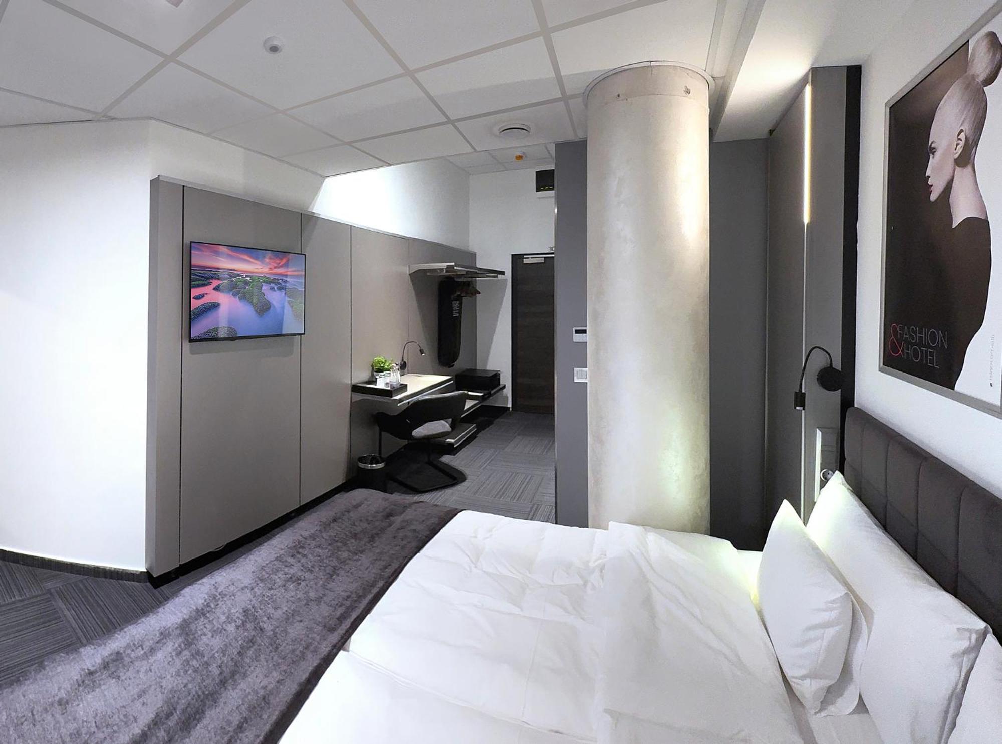 Fashion City Hotel Superior Budapest Ngoại thất bức ảnh