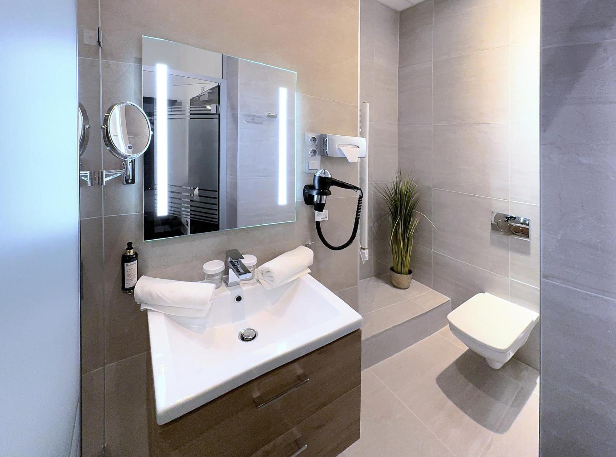Fashion City Hotel Superior Budapest Phòng bức ảnh