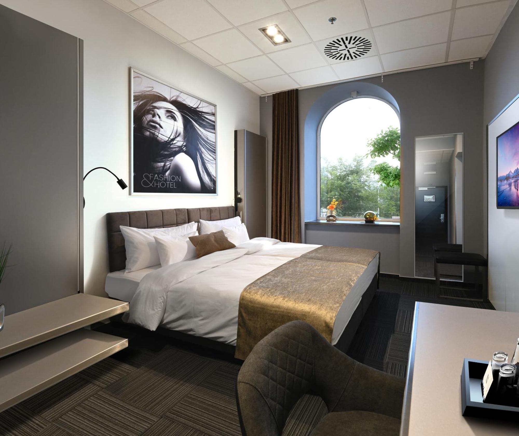 Fashion City Hotel Superior Budapest Ngoại thất bức ảnh